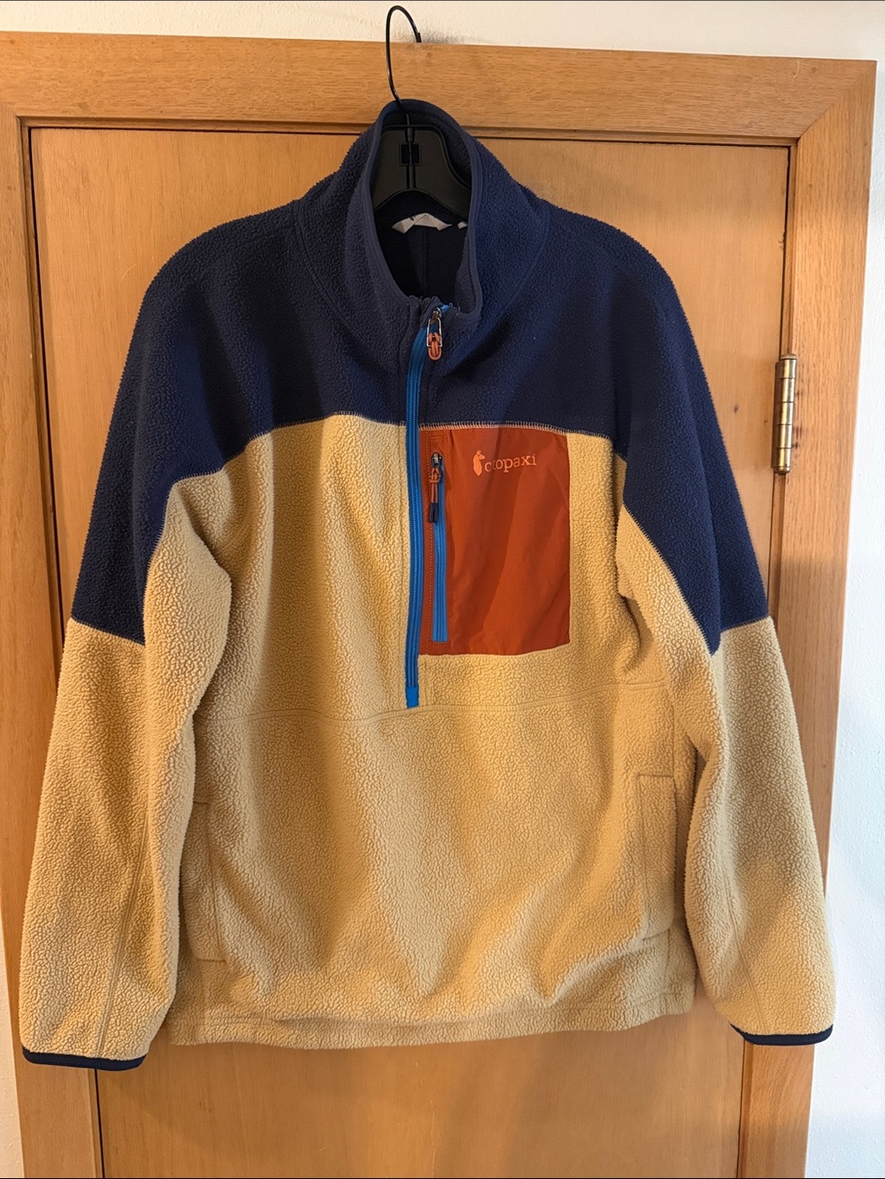 Cotopaxi Men’s Two-Tone Fleece Pullover Half Zip Jacket Navy Tan Medium